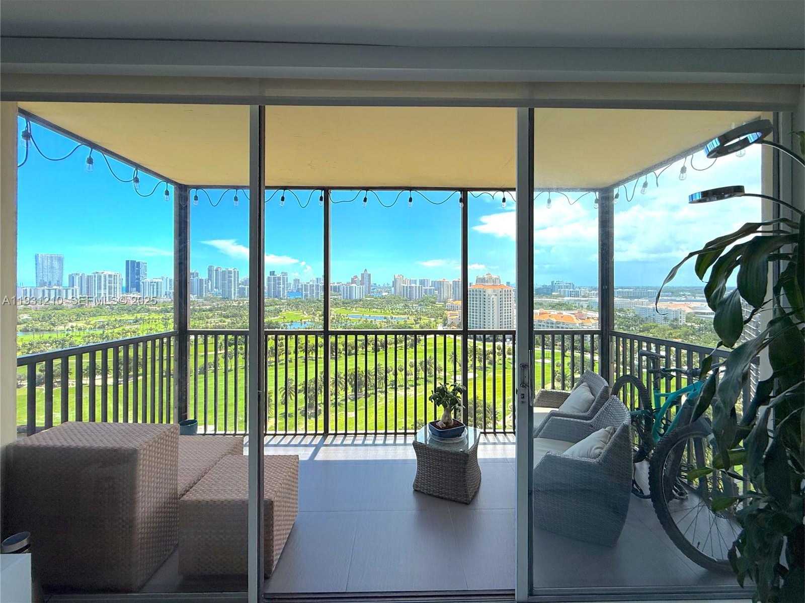 Small Image of 20379 WEST COUNTRY CLUB DR #2334, Aventura Number 19