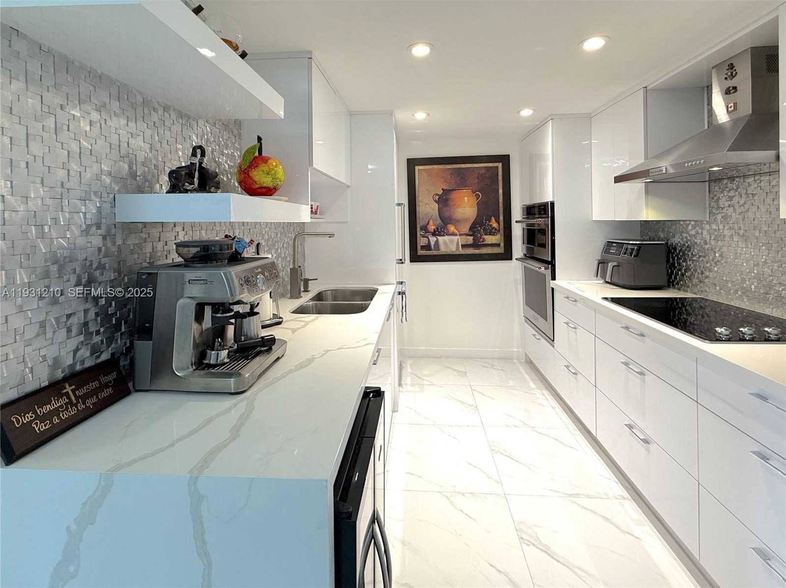 Small Image of 20379 WEST COUNTRY CLUB DR #2334, Aventura Number 5