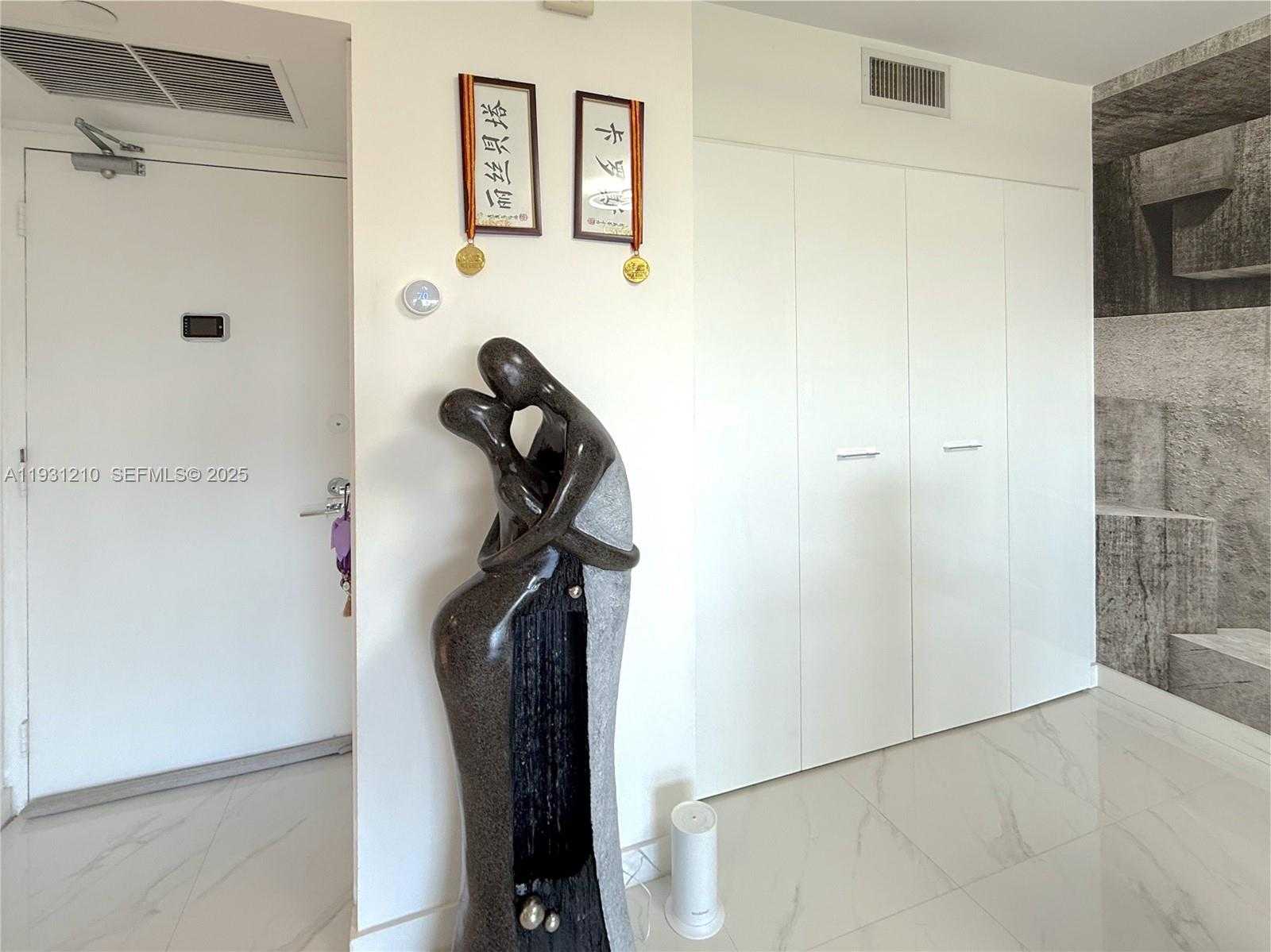 Small Image of 20379 WEST COUNTRY CLUB DR #2334, Aventura Number 6