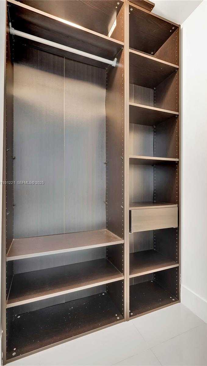 Small Image of 1300 BRICKELL BAY DR #1704, Miami Number 11