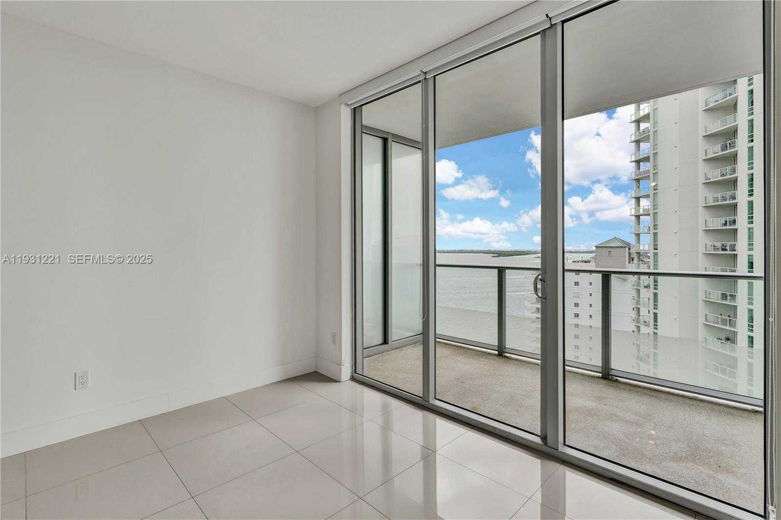 Small Image of 1300 BRICKELL BAY DR #1704, Miami Number 18