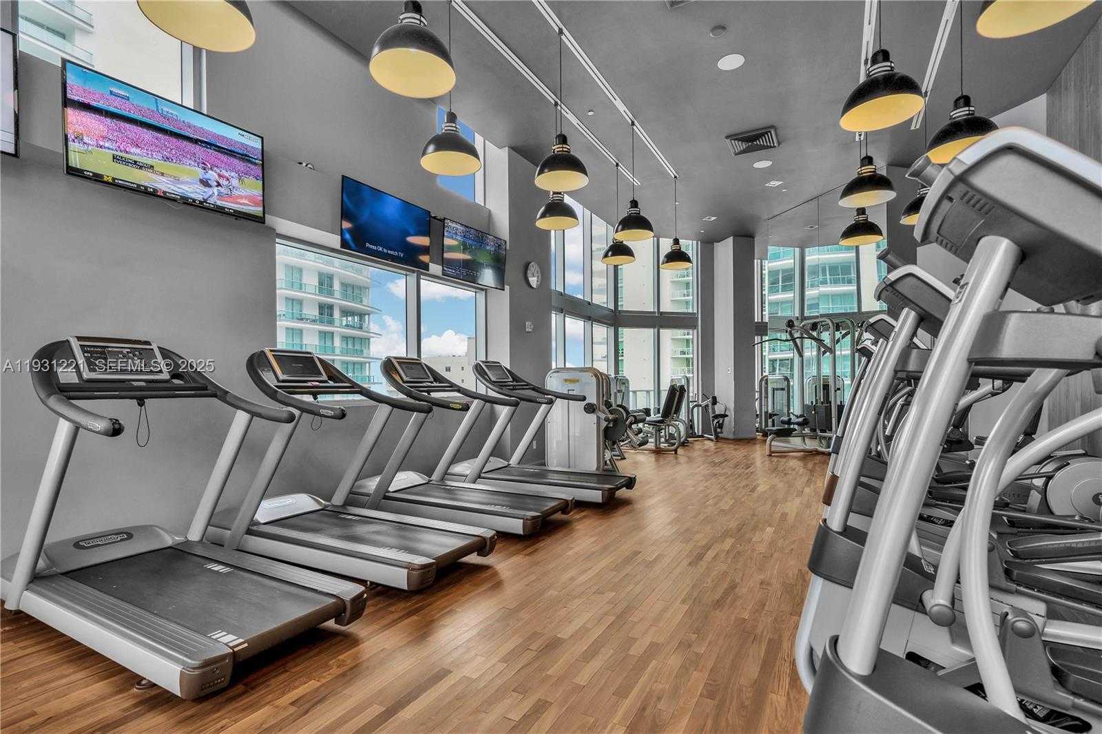 Small Image of 1300 BRICKELL BAY DR #1704, Miami Number 27