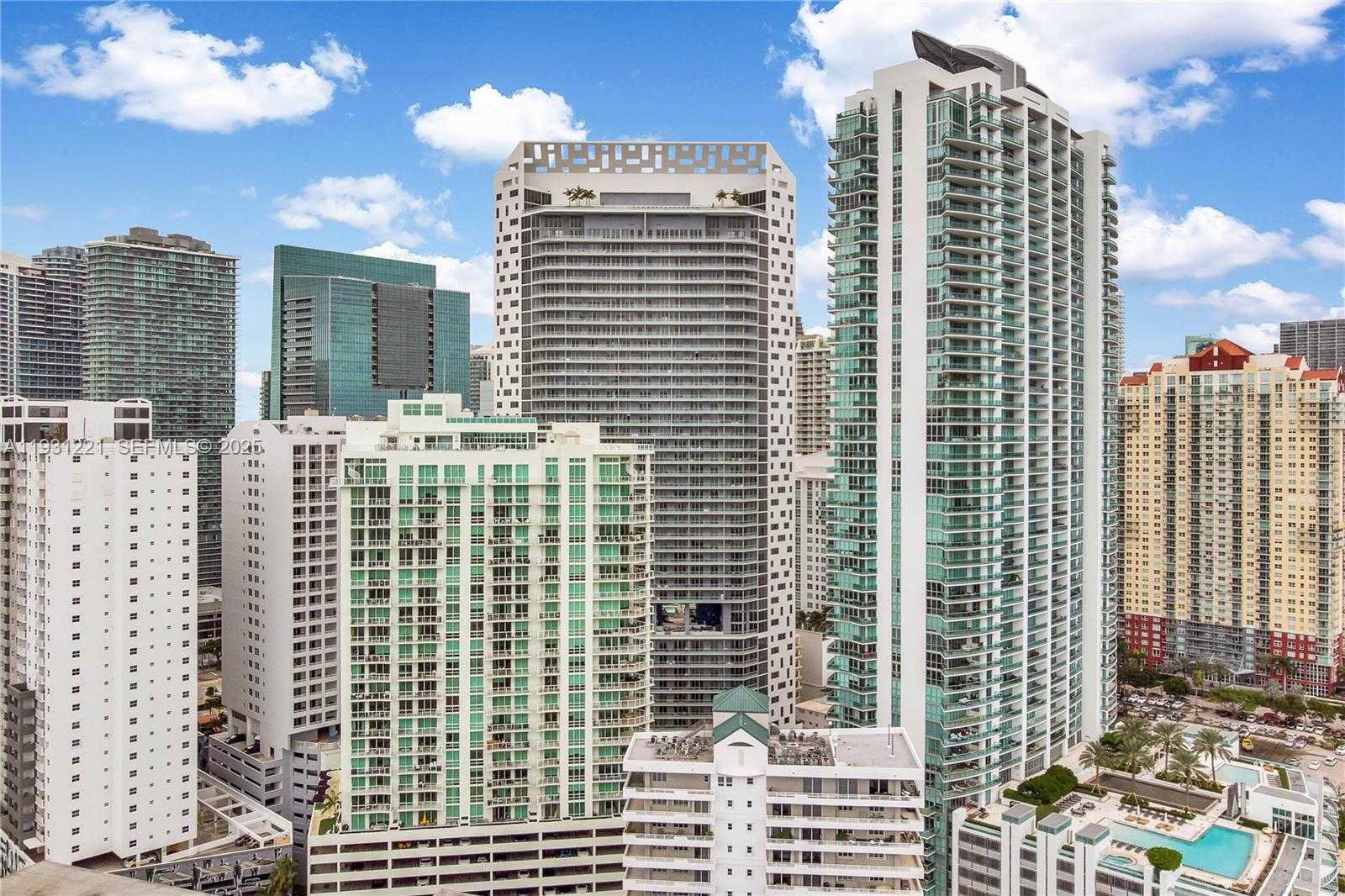Small Image of 1300 BRICKELL BAY DR #1704, Miami Number 31