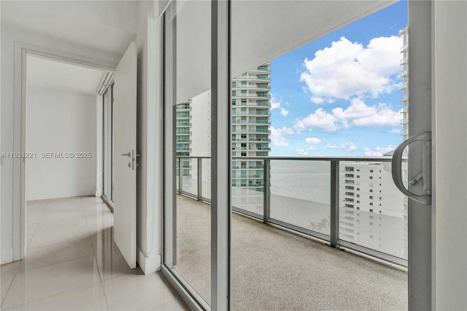 Small Image of 1300 BRICKELL BAY DR #1704, Miami Number 5