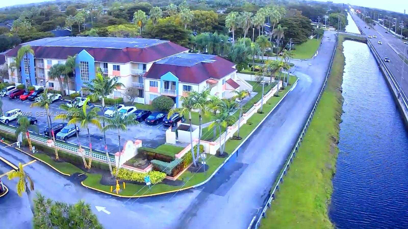 Small Image of 18810 NORTH WEST 57TH AVE #102, Hialeah Number 6