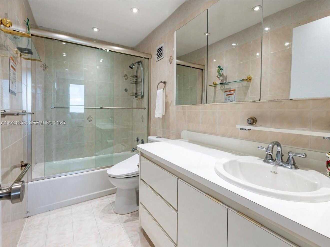 Small Image of 5005 COLLINS AVE #1506, Miami Beach Number 14