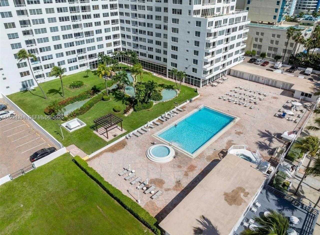 Small Image of 5005 COLLINS AVE #1506, Miami Beach Number 25