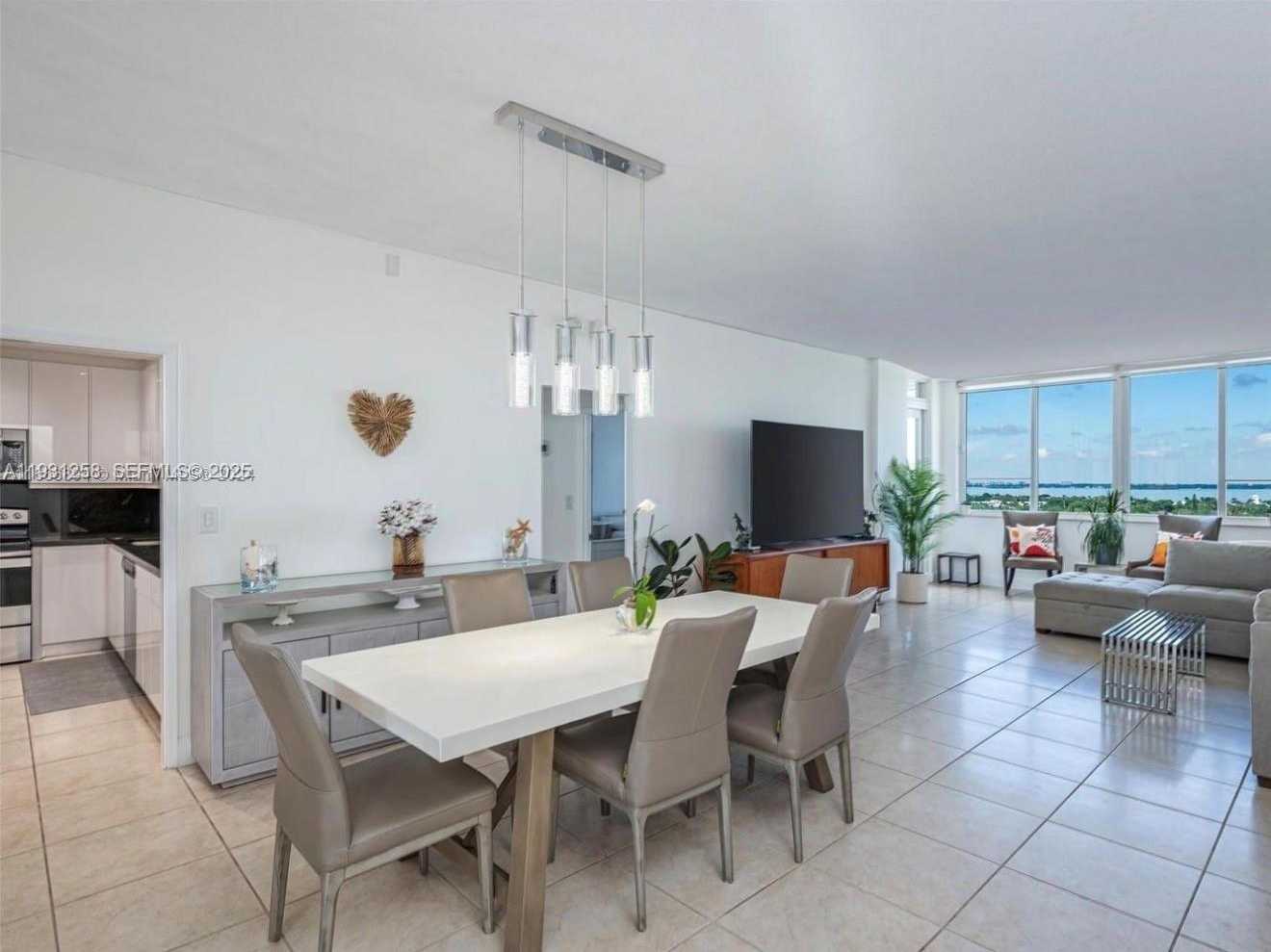 Small Image of 5005 COLLINS AVE #1506, Miami Beach Number 6