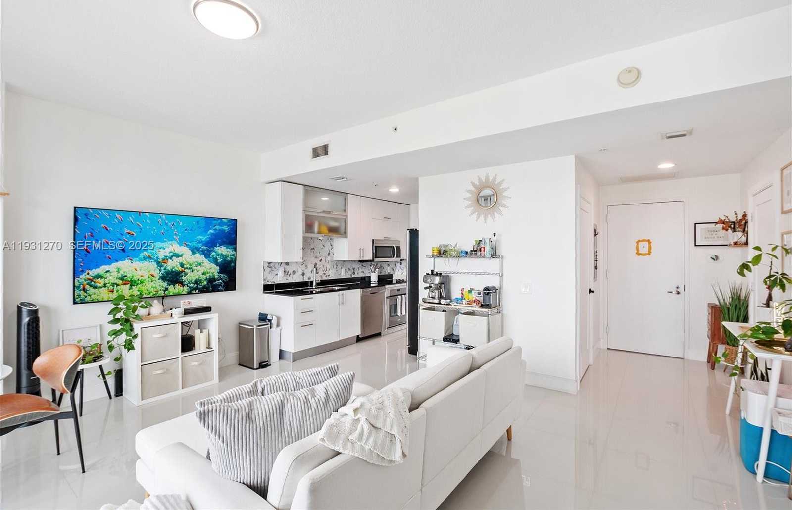 Small Image of 60 SOUTH WEST 13TH ST #3603, Miami Number 8