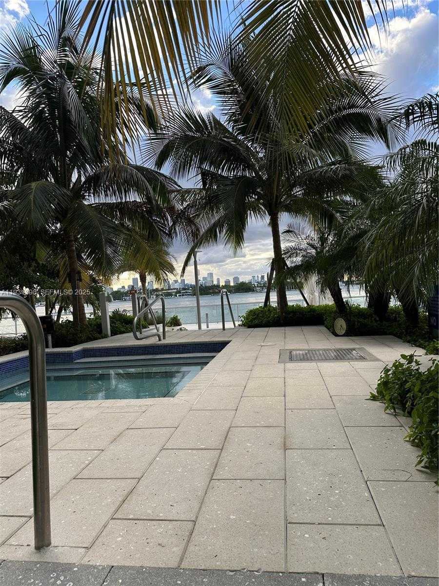 Small Image of 1000 WEST AVE #215, Miami Beach Number 32