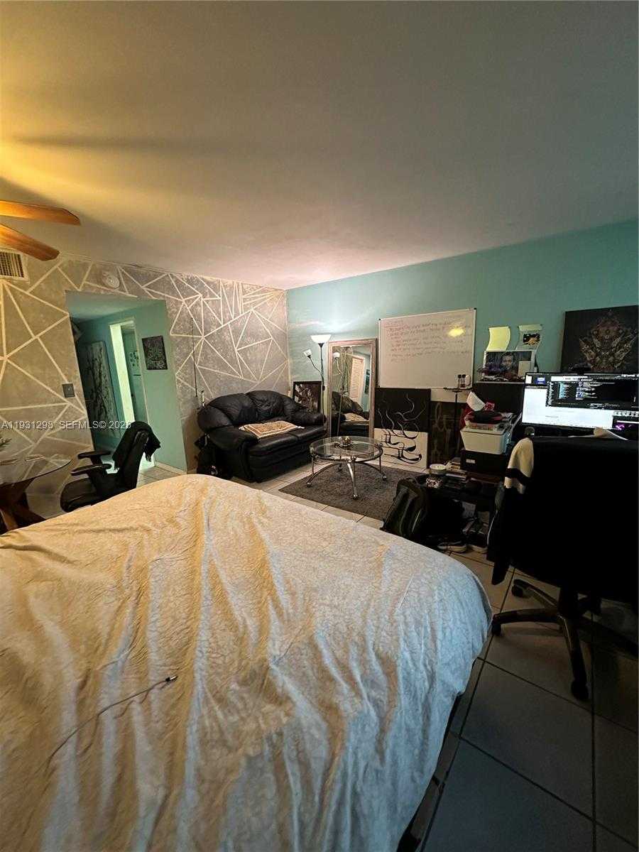 Small Image of 1000 WEST AVE #215, Miami Beach Number 7