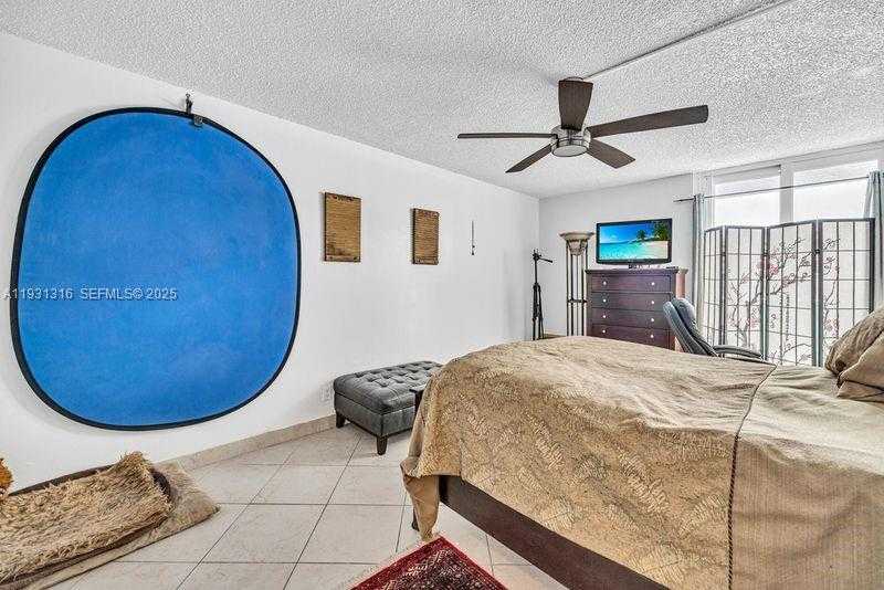 Small Image of 100 BAYVIEW DR #228, Sunny Isles Beach Number 24