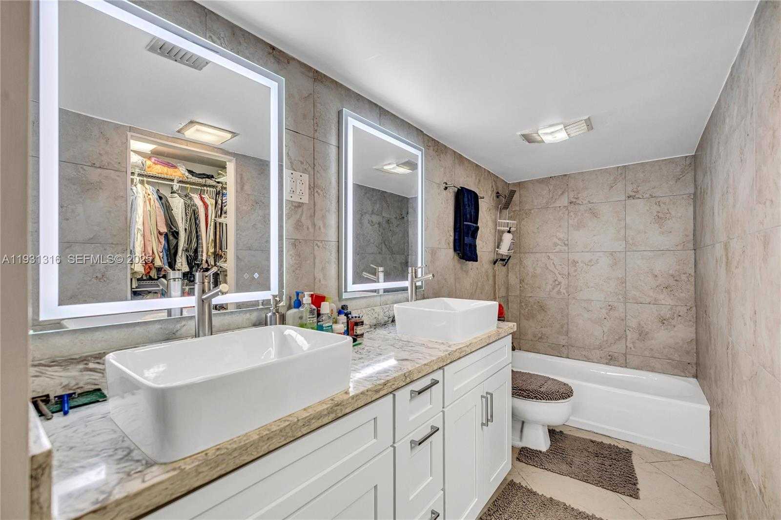 Small Image of 100 BAYVIEW DR #228, Sunny Isles Beach Number 25