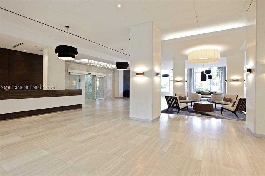 Small Image of 100 BAYVIEW DR #228, Sunny Isles Beach Number 5