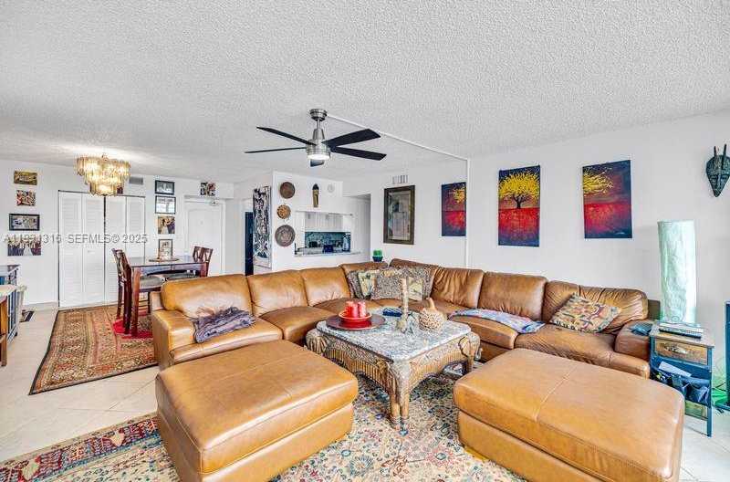 Small Image of 100 BAYVIEW DR #228, Sunny Isles Beach Number 9