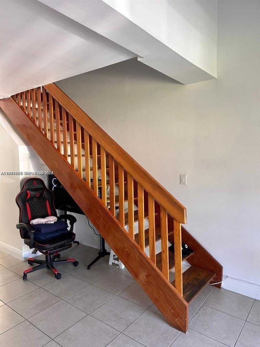 Small Image of 18101 NORTH WEST 68TH AVE #C202, Hialeah Number 6