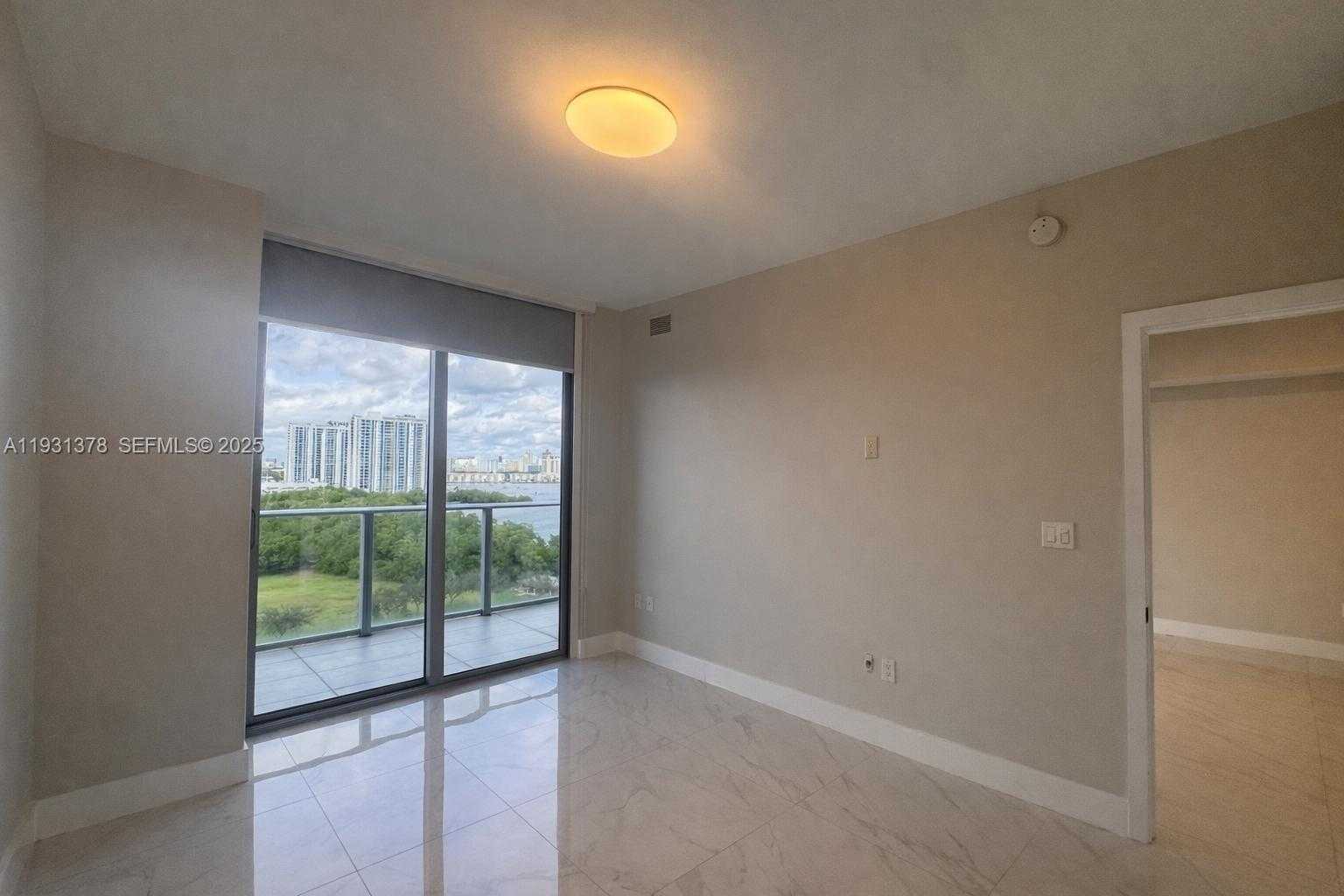 Small Image of 16385 BISCAYNE BLVD #1102, North Miami Beach Number 12