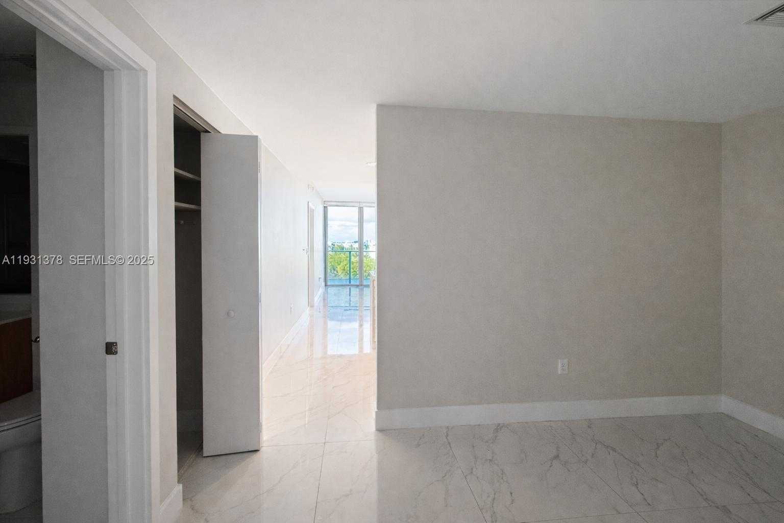 Small Image of 16385 BISCAYNE BLVD #1102, North Miami Beach Number 20