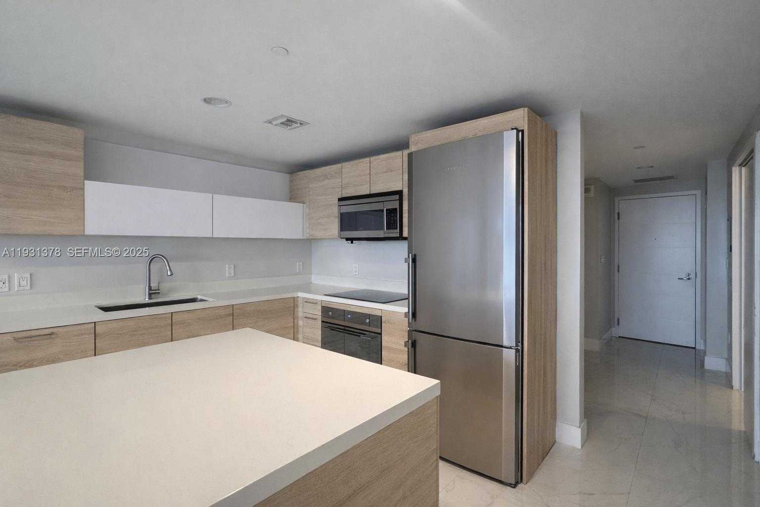 Small Image of 16385 BISCAYNE BLVD #1102, North Miami Beach Number 8