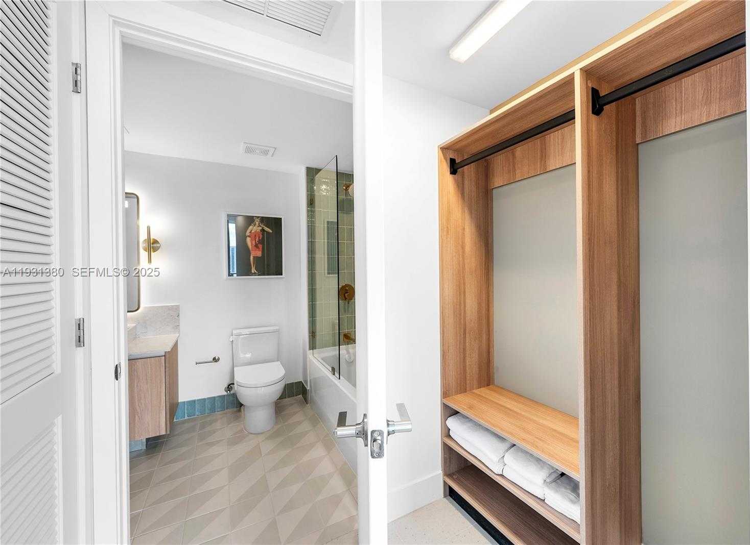 Small Image of 159 NORTH EAST 6TH ST #2608, Miami Number 9