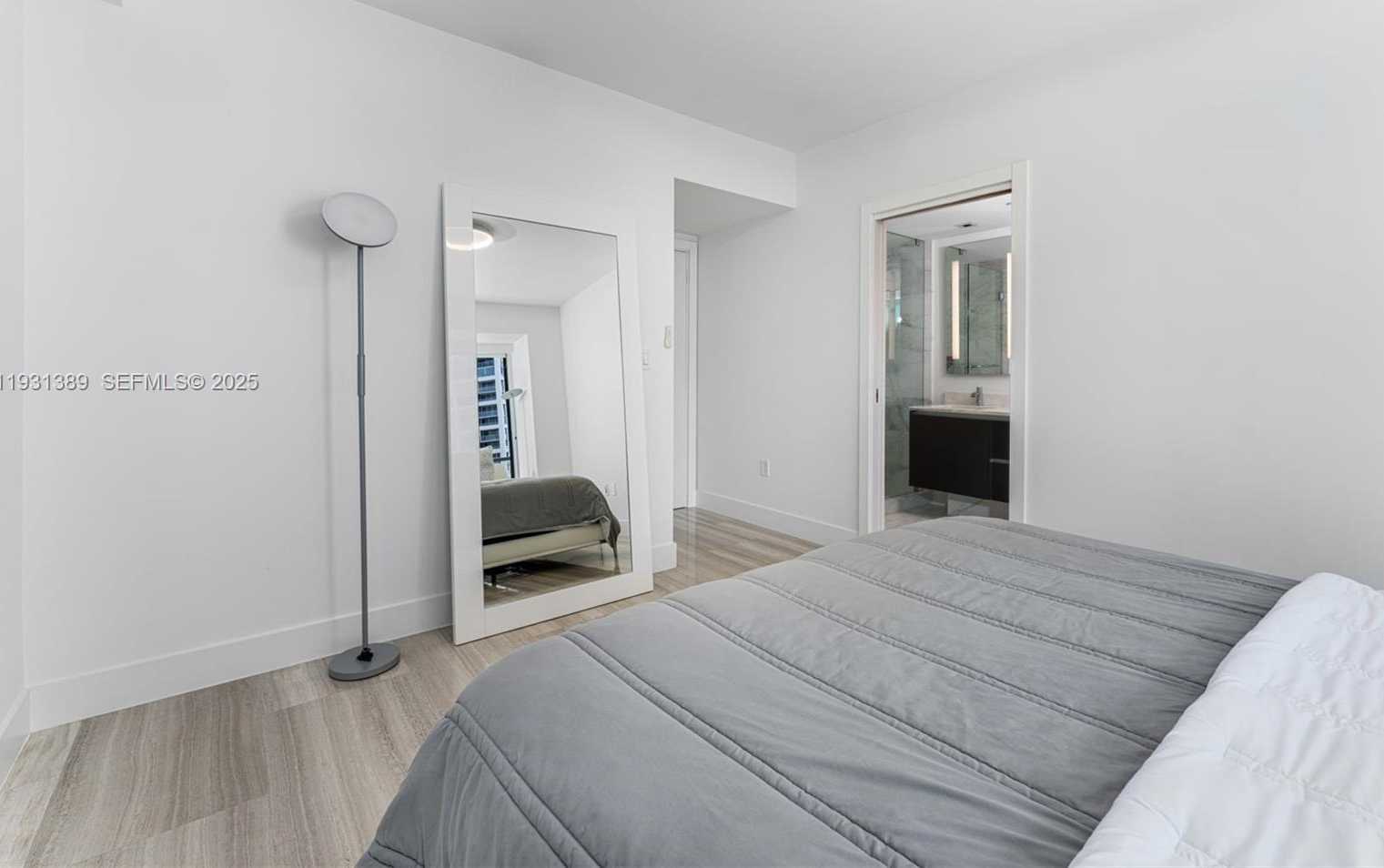 Small Image of 1451 BRICKELL AVE #1803, Miami Number 12