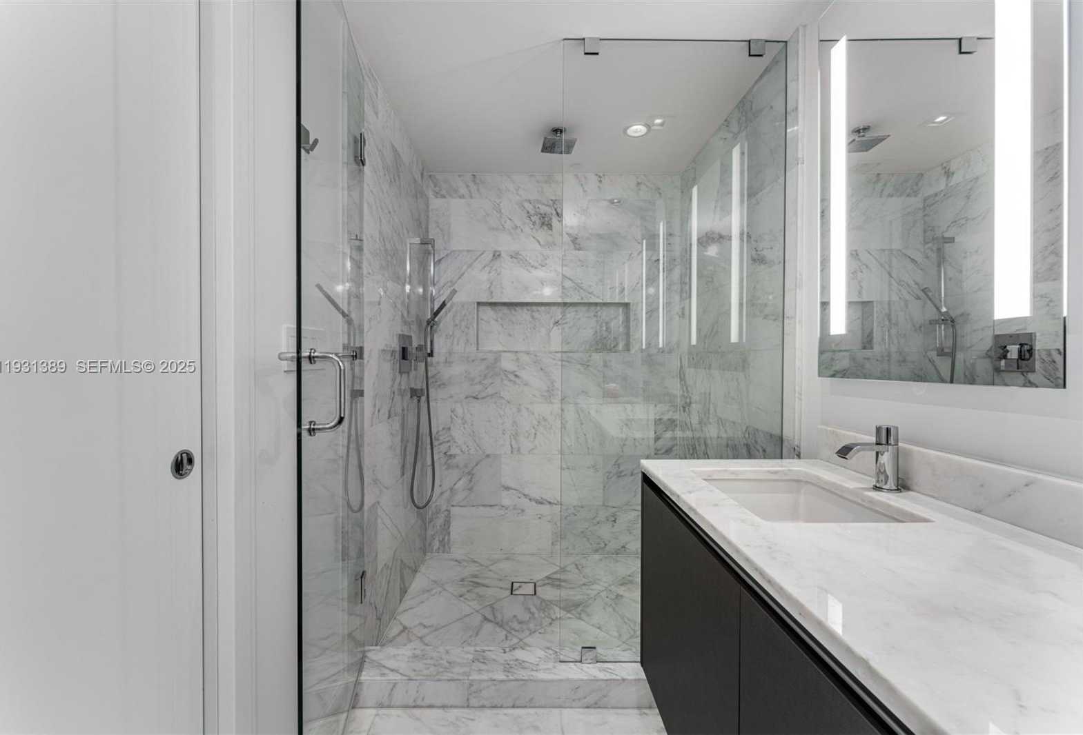 Small Image of 1451 BRICKELL AVE #1803, Miami Number 13