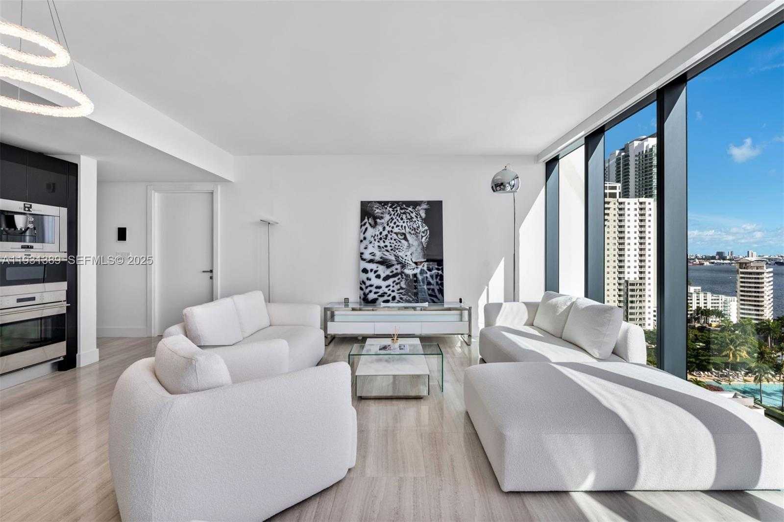 Small Image of 1451 BRICKELL AVE #1803, Miami Number 3