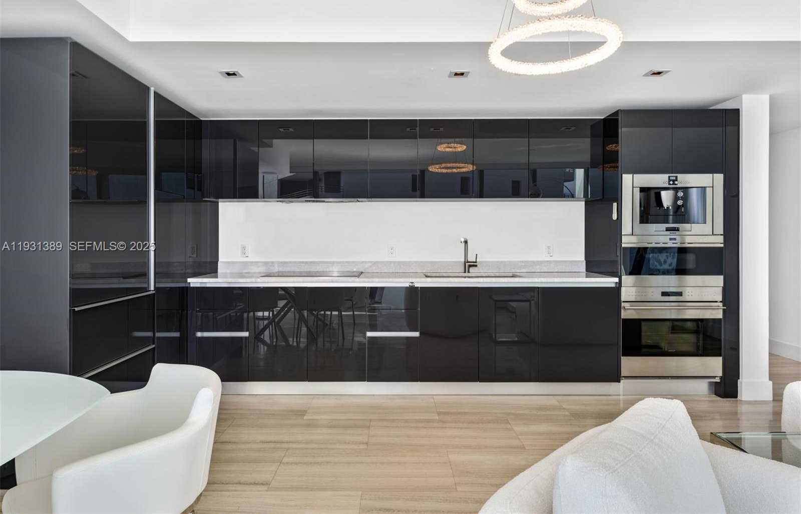 Small Image of 1451 BRICKELL AVE #1803, Miami Number 7