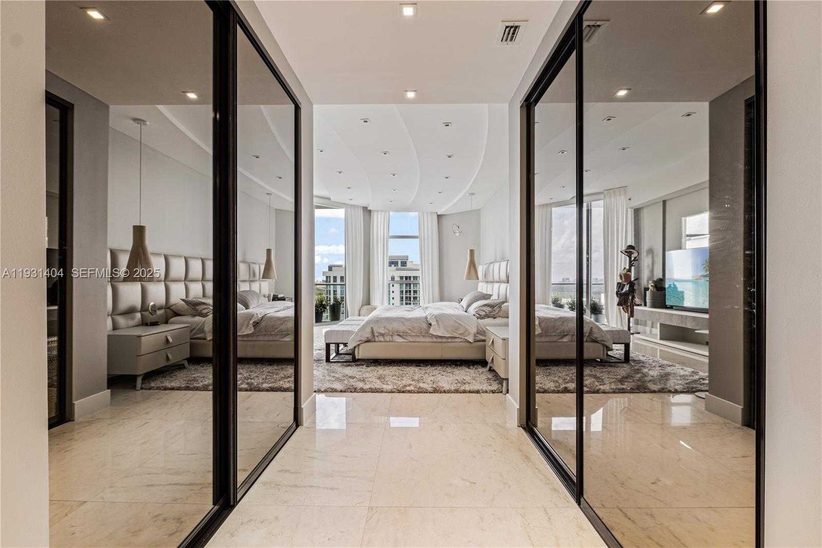 Small Image of 17301 BISCAYNE BLVD #PH-5, North Miami Beach Number 9