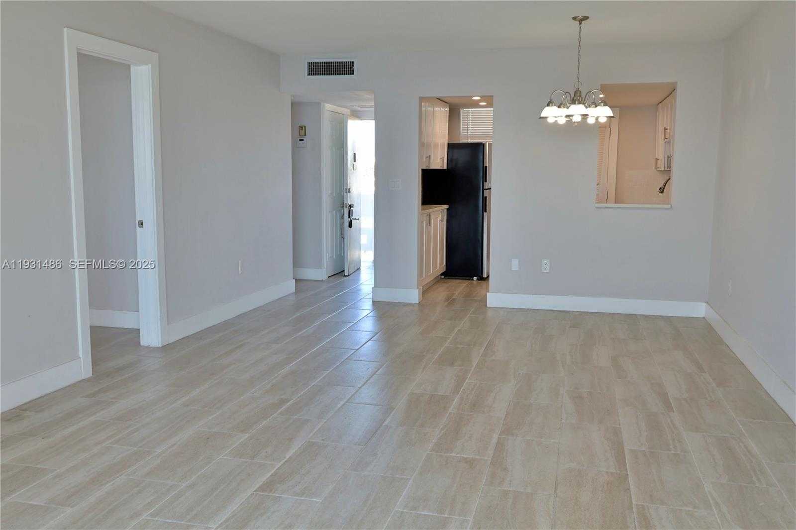 Small Image of 3000 MARCOS DR #P410, Aventura Number 13