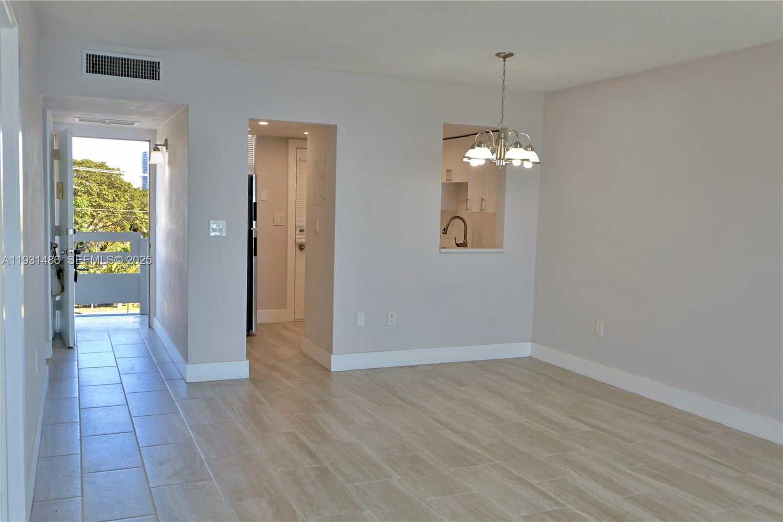 Small Image of 3000 MARCOS DR #P410, Aventura Number 14