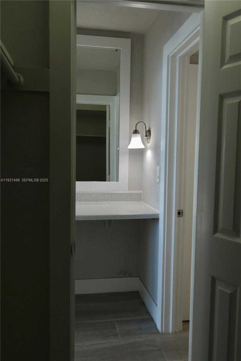 Small Image of 3000 MARCOS DR #P410, Aventura Number 19