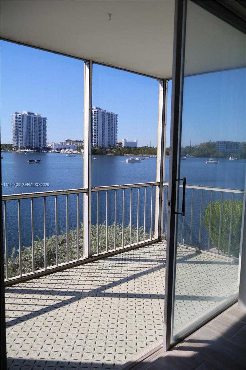 Small Image of 3000 MARCOS DR #P410, Aventura Number 25