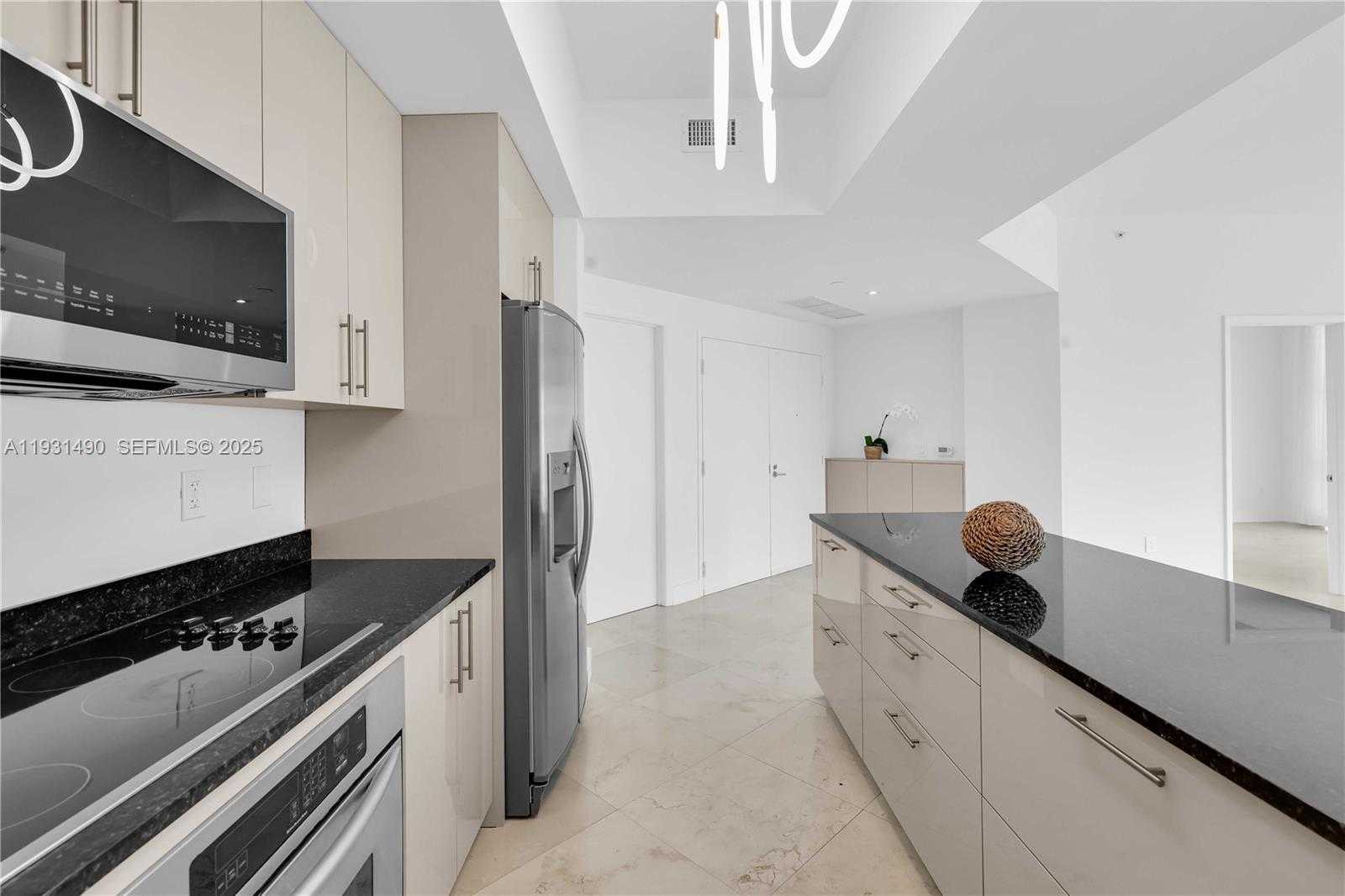 Small Image of 3131 NORTH EAST 188TH ST #2-1005, Aventura Number 10