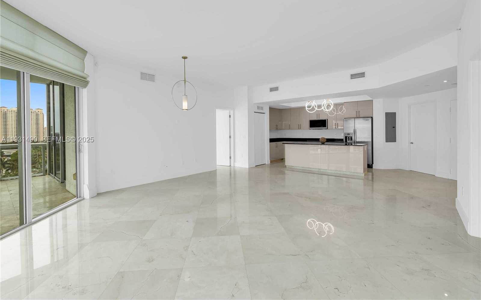 Small Image of 3131 NORTH EAST 188TH ST #2-1005, Aventura Number 17