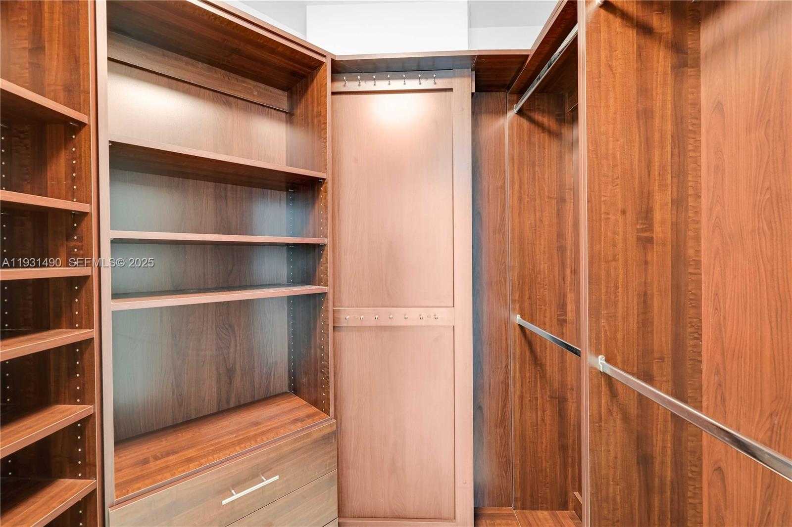 Small Image of 3131 NORTH EAST 188TH ST #2-1005, Aventura Number 21