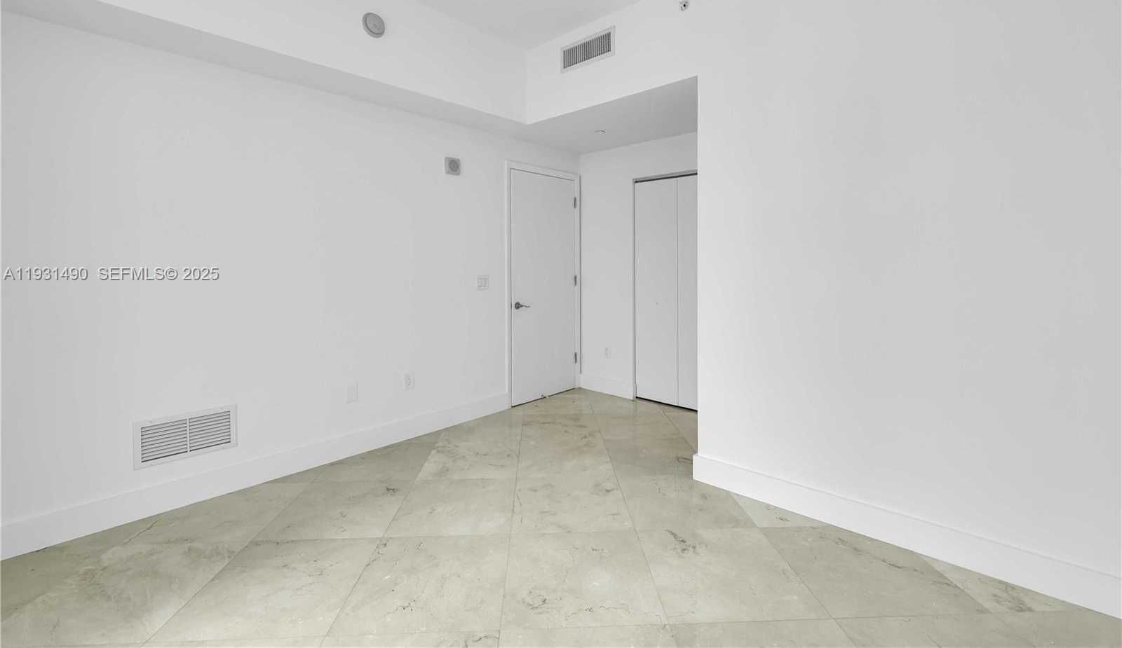 Small Image of 3131 NORTH EAST 188TH ST #2-1005, Aventura Number 23