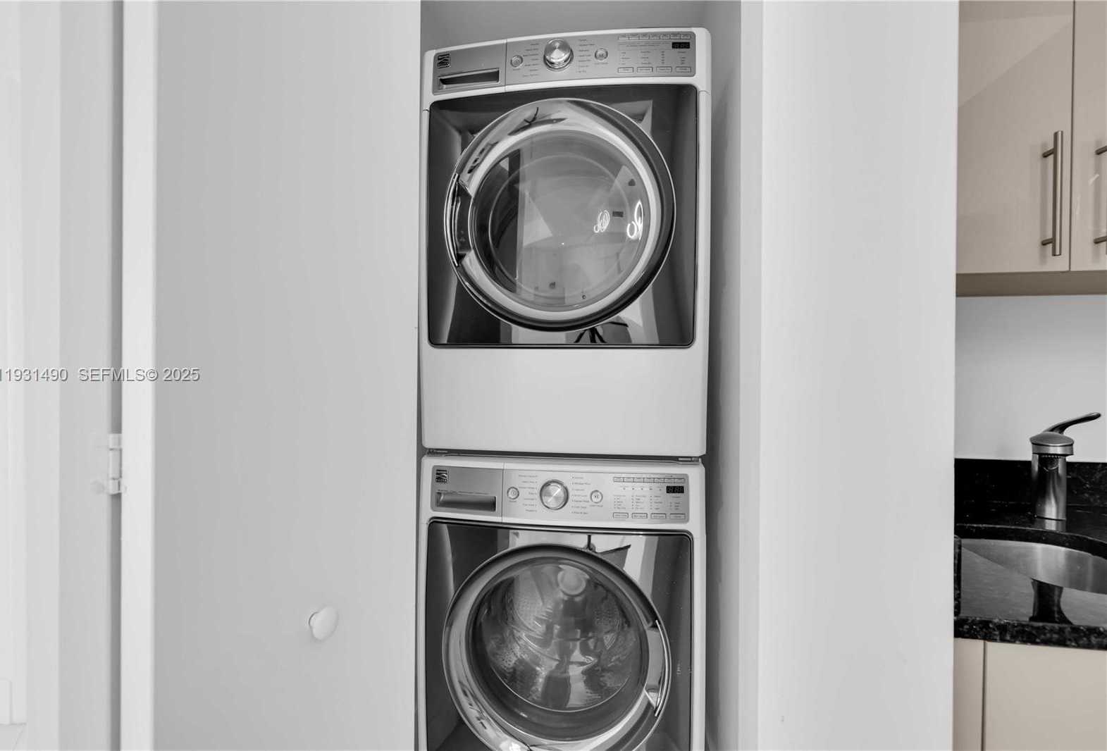 Small Image of 3131 NORTH EAST 188TH ST #2-1005, Aventura Number 25