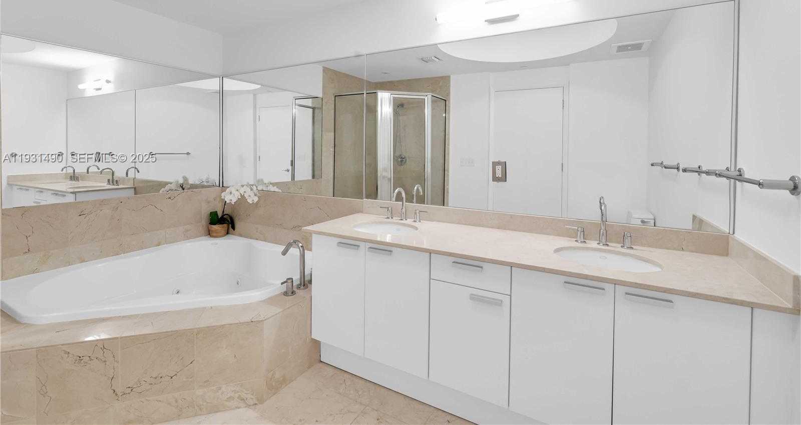 Small Image of 3131 NORTH EAST 188TH ST #2-1005, Aventura Number 30