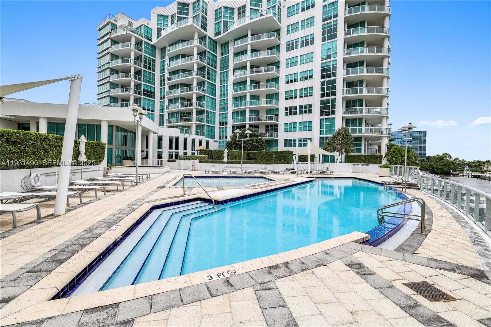 Small Image of 3131 NORTH EAST 188TH ST #2-1005, Aventura Number 39