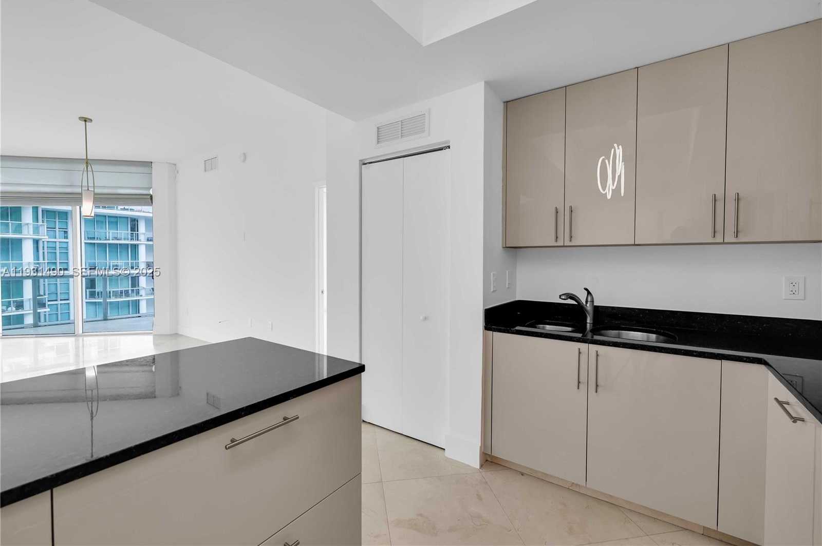 Small Image of 3131 NORTH EAST 188TH ST #2-1005, Aventura Number 8