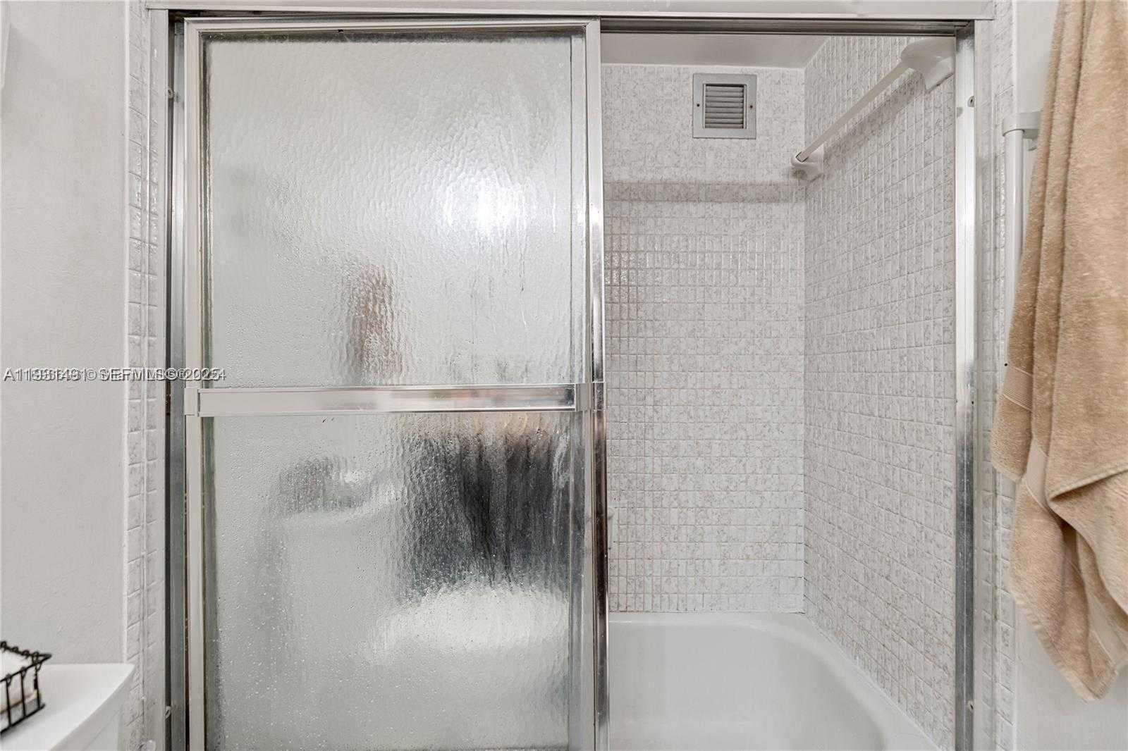 Small Image of 2101 ATLANTIC SHORES BLVD #218, Hallandale Beach Number 14