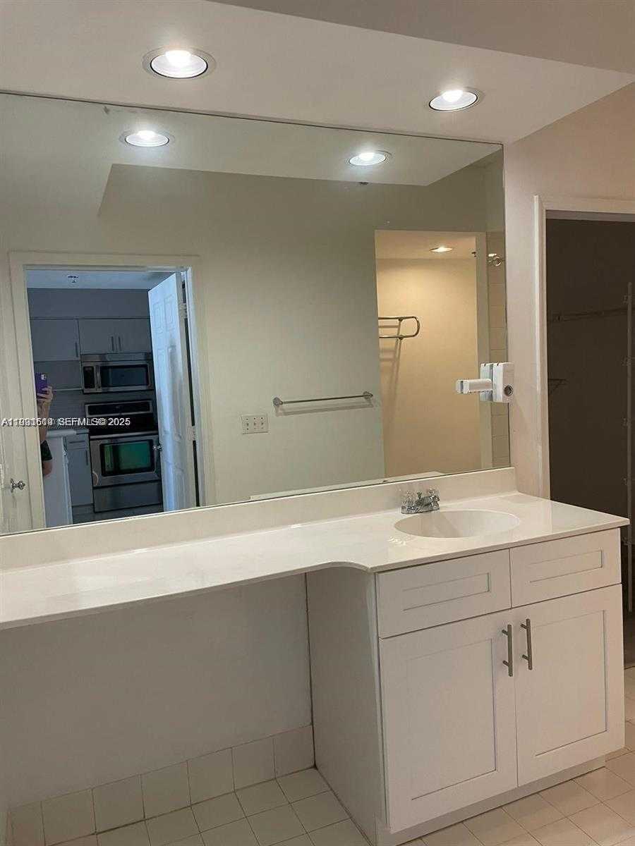 Small Image of 3105 NORTH EAST 184TH ST #7202, Aventura Number 15