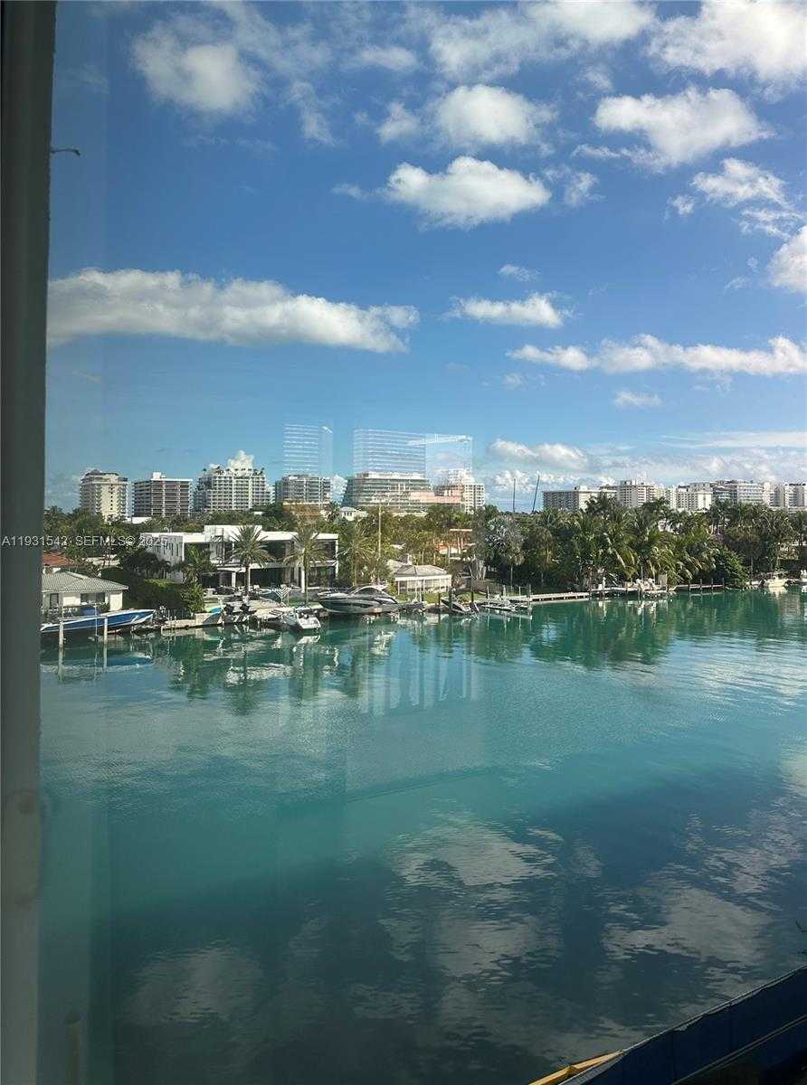 Small Image of 9501 EAST BAY HARBOR DR #5B, Bay Harbor Islands Number 7