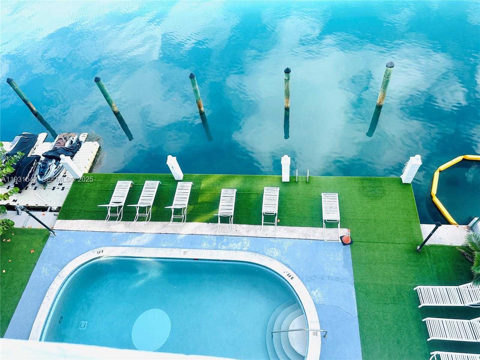 Small Image of 9501 EAST BAY HARBOR DR #5B, Bay Harbor Islands Number 8