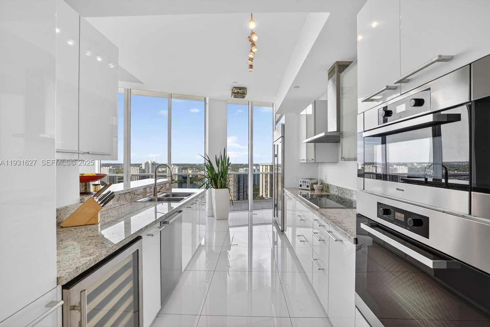 Small Image of 4100 ISLAND BLVD #2303, Aventura Number 13