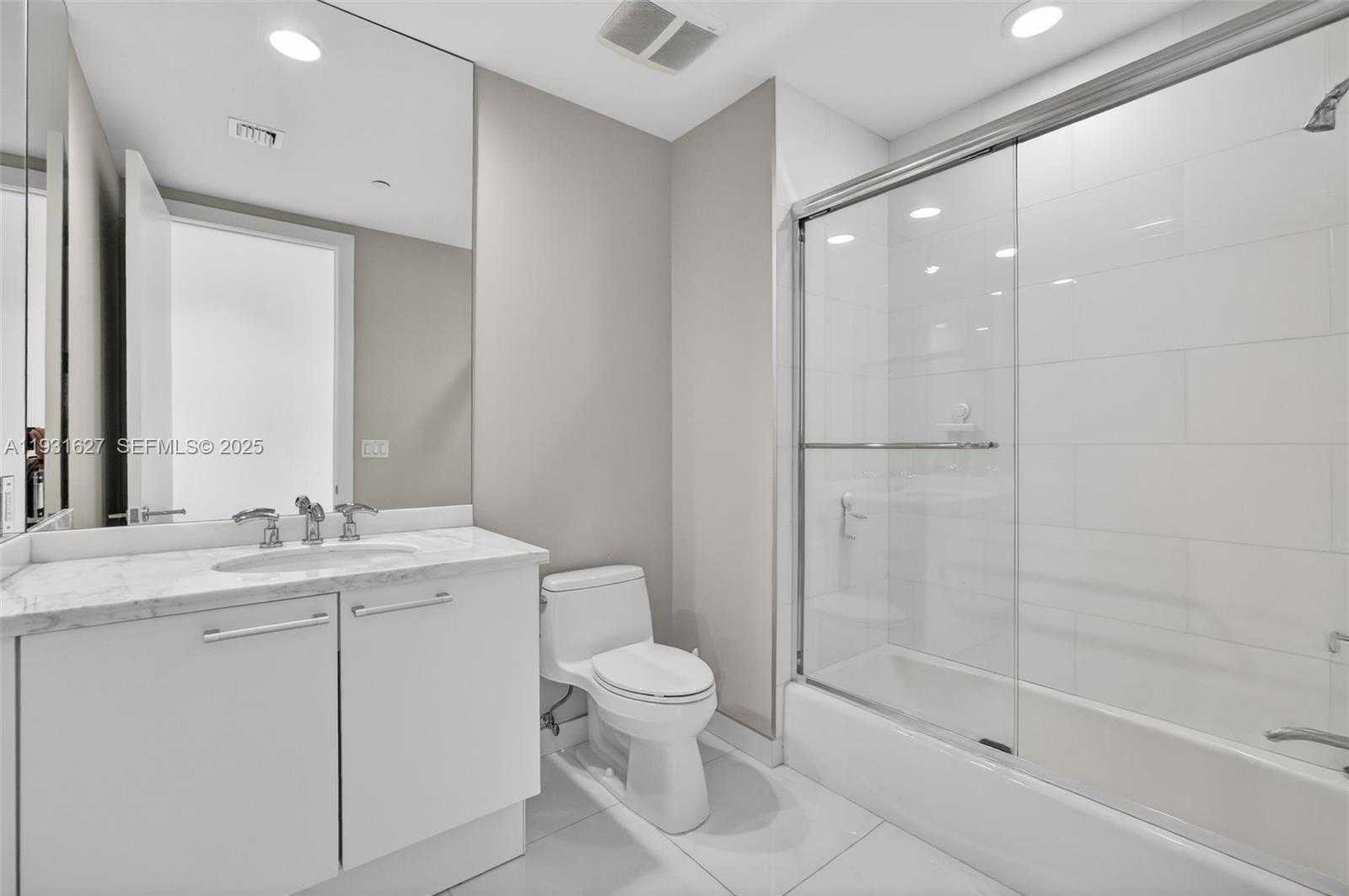 Small Image of 4100 ISLAND BLVD #2303, Aventura Number 36