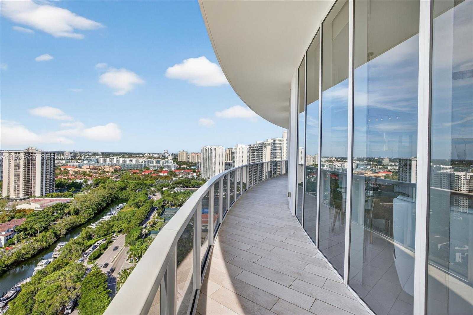 Small Image of 4100 ISLAND BLVD #2303, Aventura Number 42