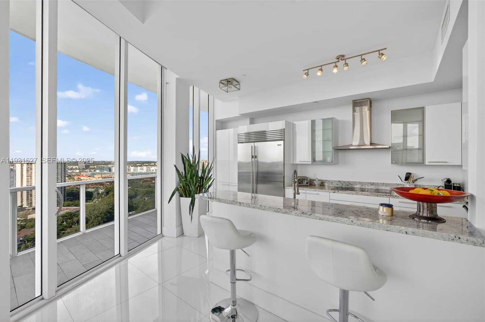 Small Image of 4100 ISLAND BLVD #2303, Aventura Number 9