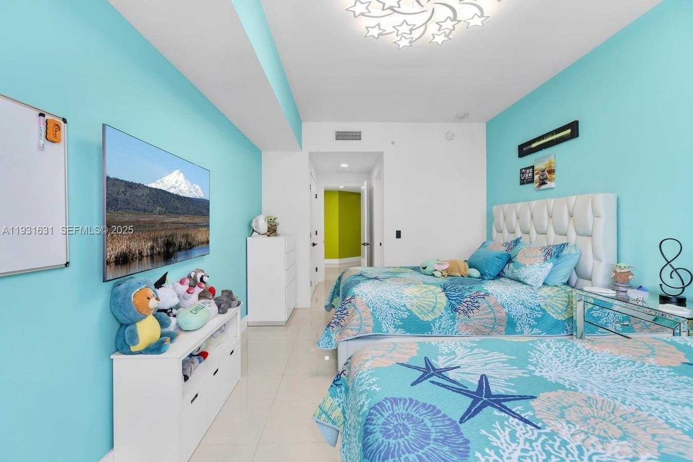 Small Image of 17111 BISCAYNE BLVD #909, North Miami Beach Number 26